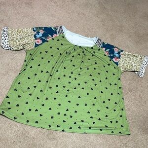 Floral and Heart Patterned Women's Short Sleeve Top